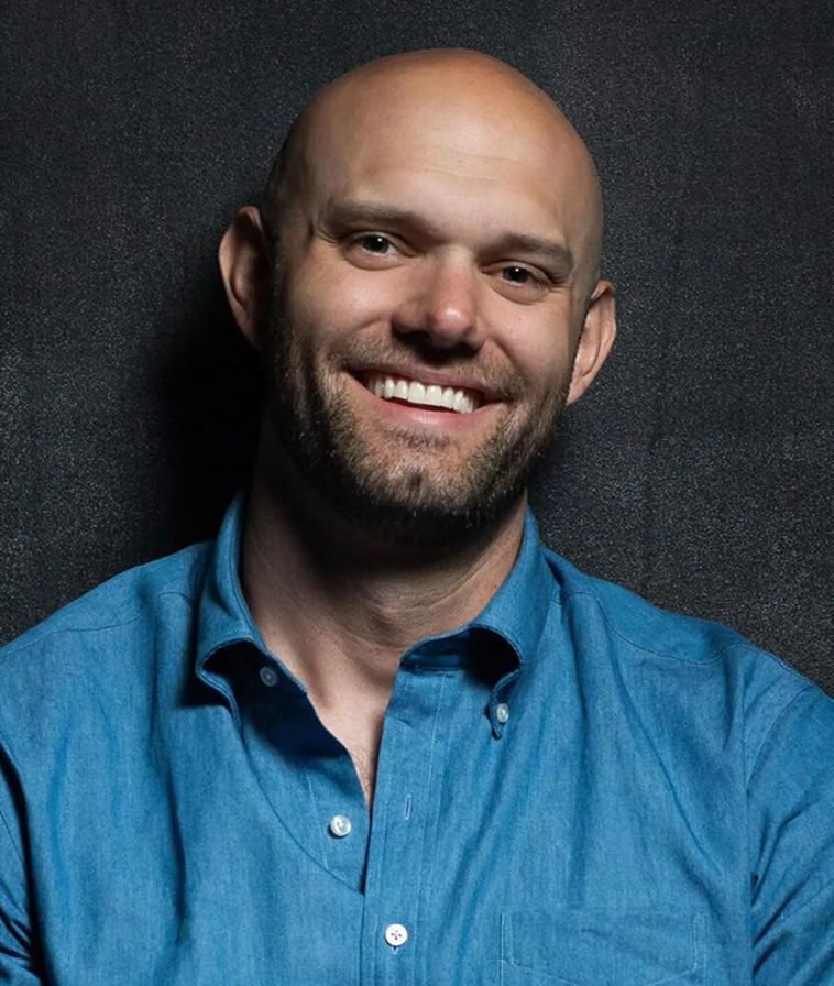 James Clear, #1 New York Times Bestselling Author of Atomic Habits, Top Booked Keynote Speaker, and Founder of Habits Academy